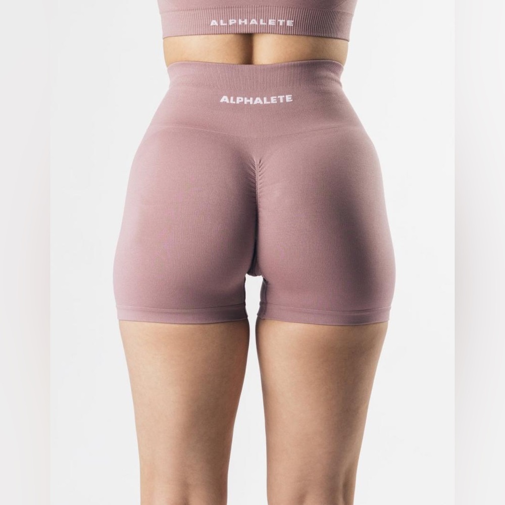 Alphalete Amplify Short 4.5”